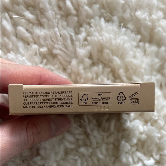 Burberry iconic honey Eyeshadow Palette - Picture 8 of 8